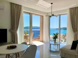 AURA TOWER Apartments by Gaby