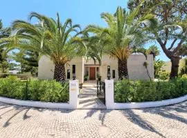 Villa Fati With Pool by Vacationy