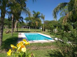 Cabañas TERMALES, lodge in Termas de Río Hondo