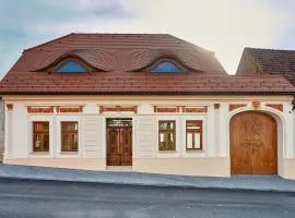 Vinařský dům, Vinařství Popela Perná