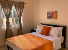 Lovely 2 Bedroom Apartment in Quiet Neighborhood! – hotel w mieście Philipsburg
