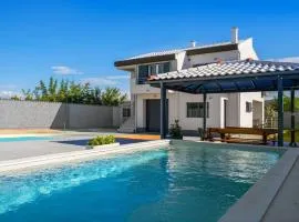 Beautiful Home In Sibenik With Wifi