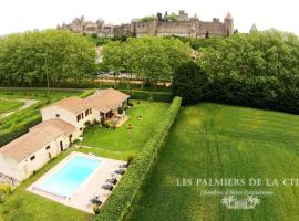 Chambres d'hôtes Les Palmiers de la Cité, romanttinen hotelli kohteessa Carcassonne