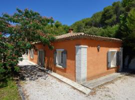 La Petite Maison - Mas des Sous Bois, viešbutis mieste Ventabren