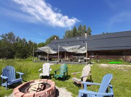 Raistiko Talu- Farmhouse, off-grid cabin and more, hotel per famiglie 