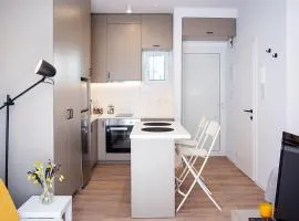 Stylish Modern Studio, Chalkida centre, seaside