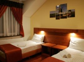 Hotel Kuźnia Oberża Polska, hotel v destinácii Łysomice