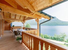 Villa Frischmuth am See: Altaussee, Loser yakınında bir otel