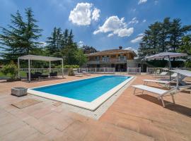 Nice Home In Asti With Jacuzzi, hotel in Asti