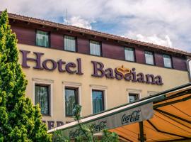 Bassiana Hotel, hotel Sárváron