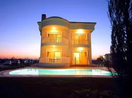 Sadev Turizm Belek Family Villas