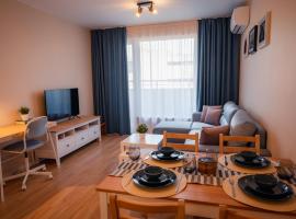 EMERALD SUITE with private parking, hotel in zona Mall Varna, Varna