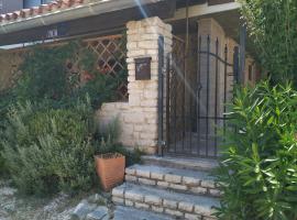 Studio Apartment Posavec, bed & breakfast a Premantura