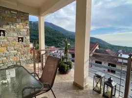 Ioannis (Family House)