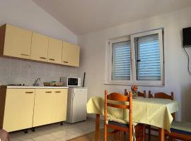 Mirta, hotel em Gradac