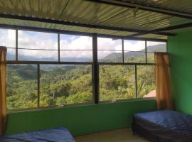 Eco Aldea Topacio, farm stay in Sasaima