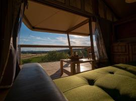 Glamping Podere San Jacopo, tenda de luxo em Massa Marittima