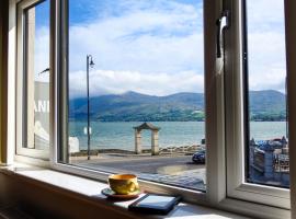 Lough Álainn - Tourism NI Certified, hotel with parking in Warrenpoint