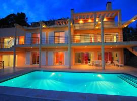 Seaview 6br villa with private pool