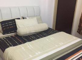 Guesthouse Adam, hotel with parking in Pengkalan Cepa