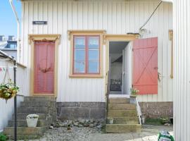 6 person holiday home in LYSEKIL, hotel in Lysekil