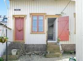 6 person holiday home in LYSEKIL