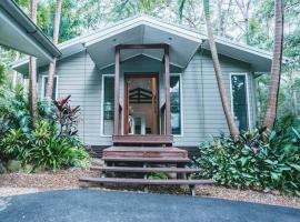 Secluded Retreat in Noosa Hinterland, hotel u gradu Eumundi