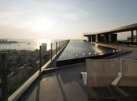 The Base condo center of pattaya rooftop swimming pool
