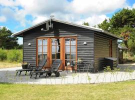 2 person holiday home in Bl vand, sumarhús í Ho