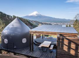 つながるキャンプリゾートQOONEL+, luxury tent in Fujikawaguchiko