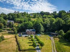 Bills Lodge, le plaisir de la rivière à 2 minutes du centre!, cabin sa La-Roche-en-Ardenne