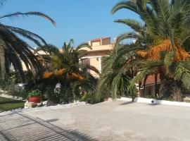 Natassa House 2, hotel ad Agios Georgios Pagon