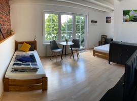 Schönes Ferienhaus&Monteurzimmer direkt in Lich, ruhige&zentrale Lage, cheap hotel in Lich