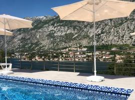 Apartments Seaview Estate Radovic, hotel en Kotor