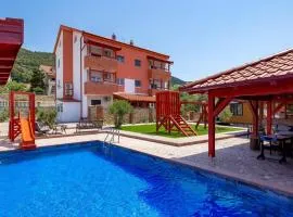 1 Bedroom Beautiful Apartment In Banjol