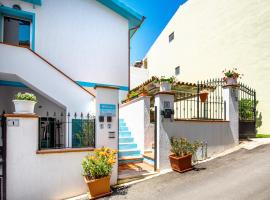 Blue Sea, hotel in Posada