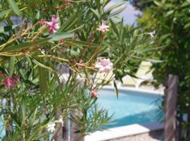 Le Grand C&egrave;dre - 2 Chambres d'h&ocirc;tes - Sud Ard&egrave;che