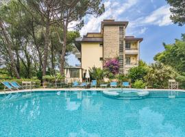 Hotel Nedy, hotelli kohteessa Marina di Massa
