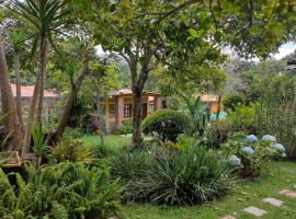 HOSTAL CABAÑAS AVE MARIA, hostel in Concepción de Ataco