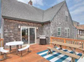 The Nordic House in the Cove - Meredith Lodging