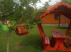 Котедж "Затишний відпочинок", cabaña o casa de campo en Huklyvyy