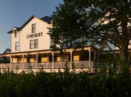 The Chequit: Shelter Island Heights şehrinde bir plaj oteli