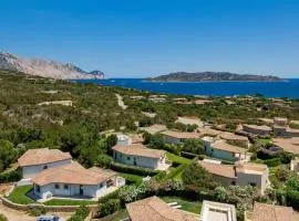 Seafront Villa - 5min to BRANDINCHI I Exclusive Garden I Private Beach I BBQ I Wi-Fi