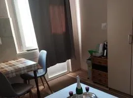 Studio apartman Drače