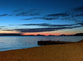 Apartments Magnolija 50m from beach, hotel a Srima