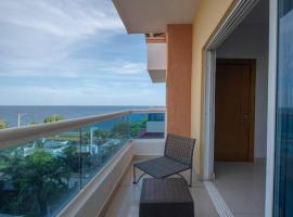 Escape Oceanview Condo Next to Av. España, kuća za odmor ili apartman u gradu 'Santo Domingo'