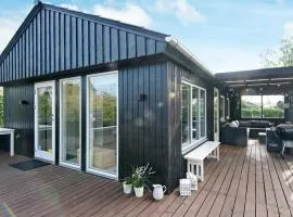 6 person holiday home in Odder