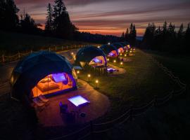 Peak Glamp & Jacuzzi, luxusní stan v Zakopaném