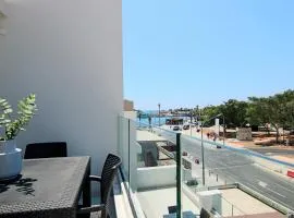 Phaedrus Living - Seaside Executive Flat Harbour 207