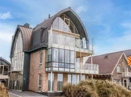 Holiday Home De Zeeparel by Interhome